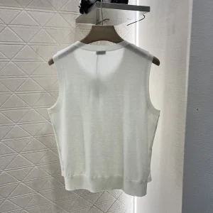 25 Spring and summer knitwear Europe and the United States T-shirt women's embroidered top sleeveless vest